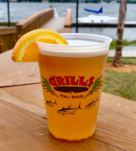 ice cold beer draft live entertainment music band deck outside seating florida best seafood restaurant